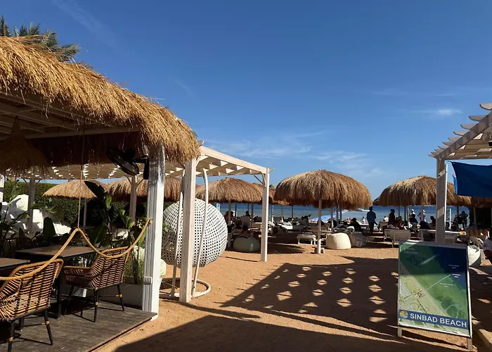 Sunny Penthouse Free Beach, Pools, And Privat Roof Sarm es-Sejk
