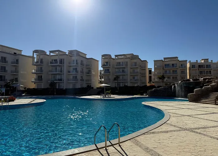 Apartman Sunny Penthouse Free Beach, Pools, And Privat Roof *