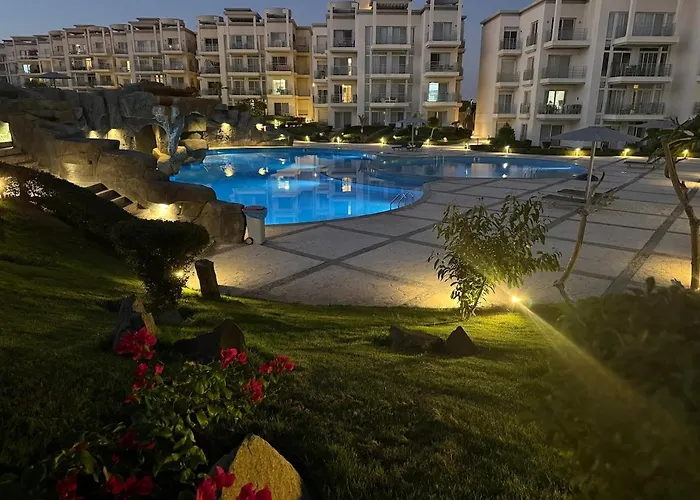 Apartman Sunny Penthouse Free Beach, Pools, And Privat Roof
