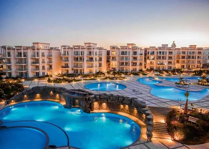 Sunny Penthouse Free Beach, Pools, And Privat Roof Apartman