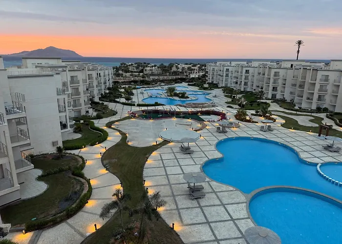 Appartement Sunny Penthouse Free Beach, Pools, And Privat Roof *