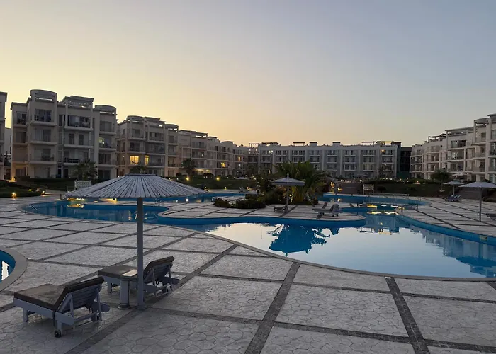 Sunny Penthouse Free Beach, Pools, And Privat Roof